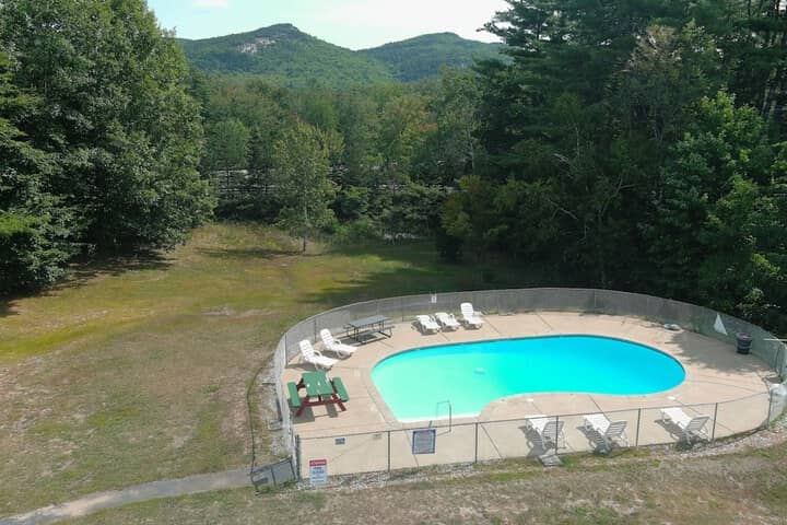 Pool 32 of 65