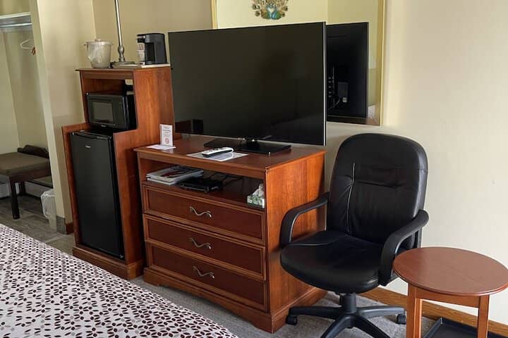 Room 9 of 65